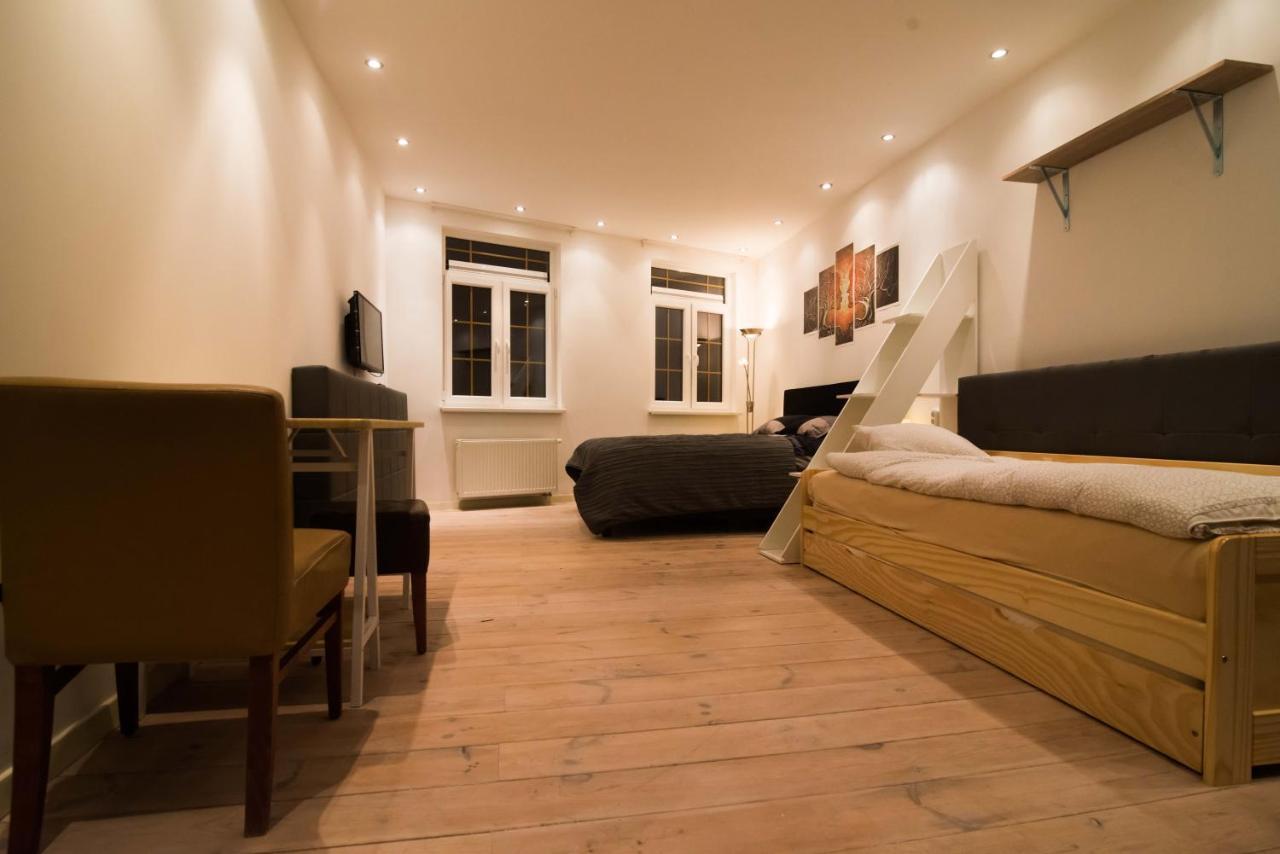 Full 4 Floors House At The Center Villa Antwerpen Bagian luar foto
